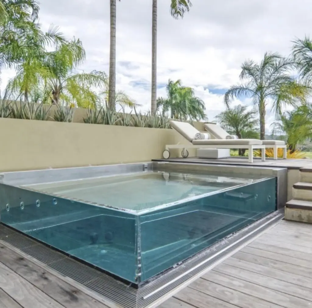 Luxury Pools
